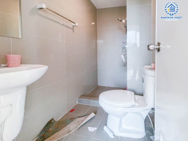 *****ทาวน์เฮ้าส์มือสองย่านนนทบุรี ม.ชวนชื่นทาวน์ แก้วอินทร์-บางใหญ่ เนื้อที่กว้างขวางถึง 21.4 ตร.ว. ฟังก์ชัน 3 ห้องนอน 3 ห้องน้ำ 2 ที่จอดรถ สภาพเยี่ยม พร้อมเข้าอยู่อาศัย แถมฟรี! 2 เครื่องปรับอากาศ บนทำเลดี ใกล้รถไฟฟ้าสายสีม่วง "สถานีตลาดบางใหญ่"